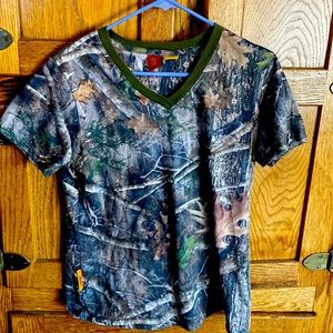 She Outdoor camo shirt. Large